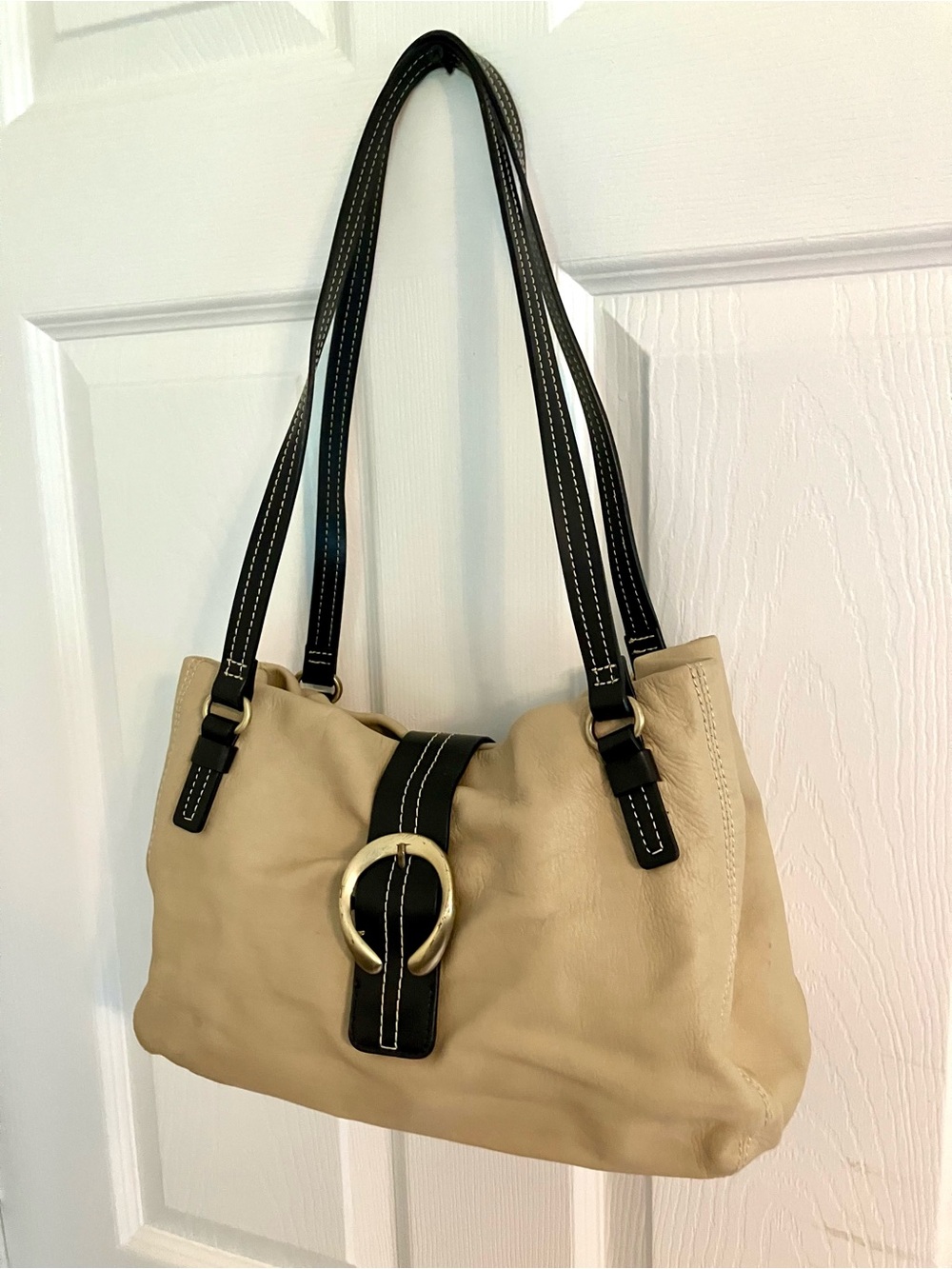 Cream Beige Y2K Style Shoulder Bag Leather Purse w/ Black Trim & Gold Tone Ring